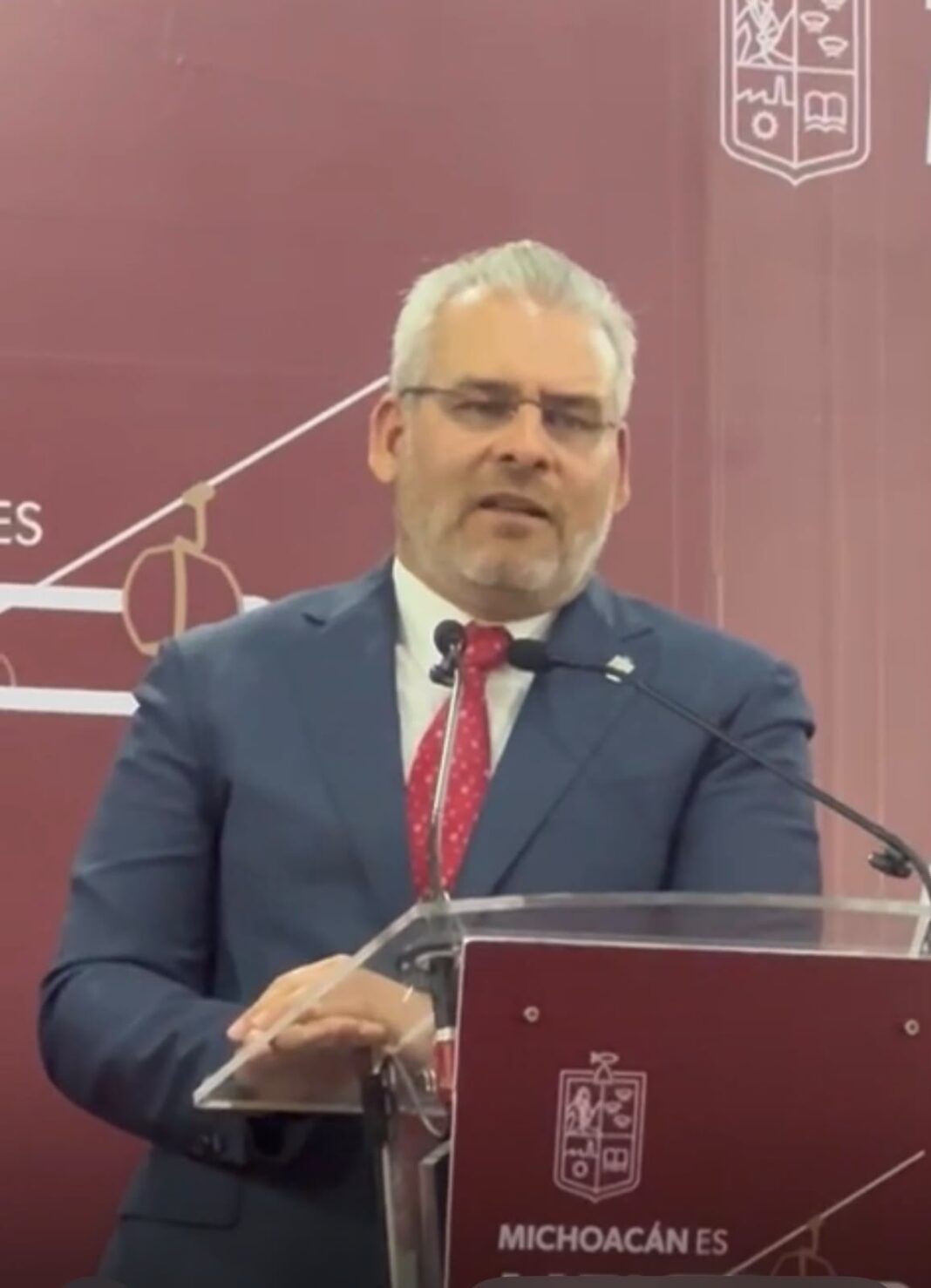 Discurso vs. Realidad: «Nada de qué preocuparse», mientras las armas entran a los penales de Michoacán Discurso vs. Realidad: «Nada de qué preocuparse», mientras las armas entran a los penales de Michoacán