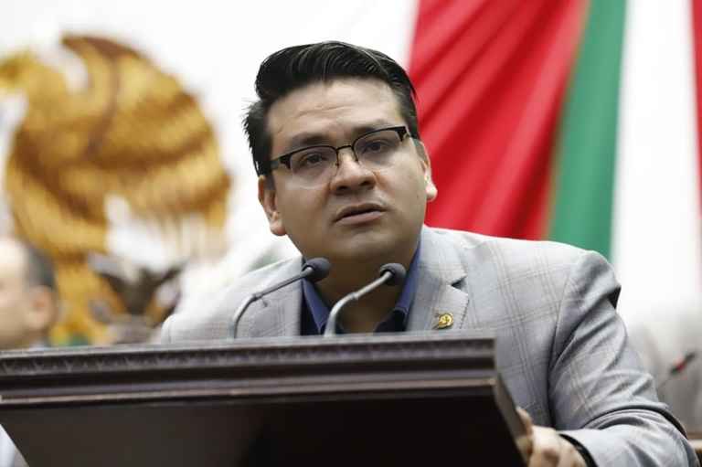 Las voces críticas son parte de la democracia: Toño Carreño Las voces críticas son parte de la democracia: Toño Carreño