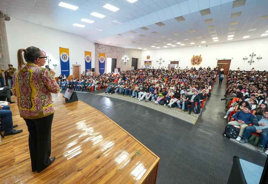 UMSNH resalta apoyo contundente de la presidenta Sheinbaum en materia educativa en Michoacán UMSNH resalta apoyo contundente de la presidenta Sheinbaum en materia educativa en Michoacán