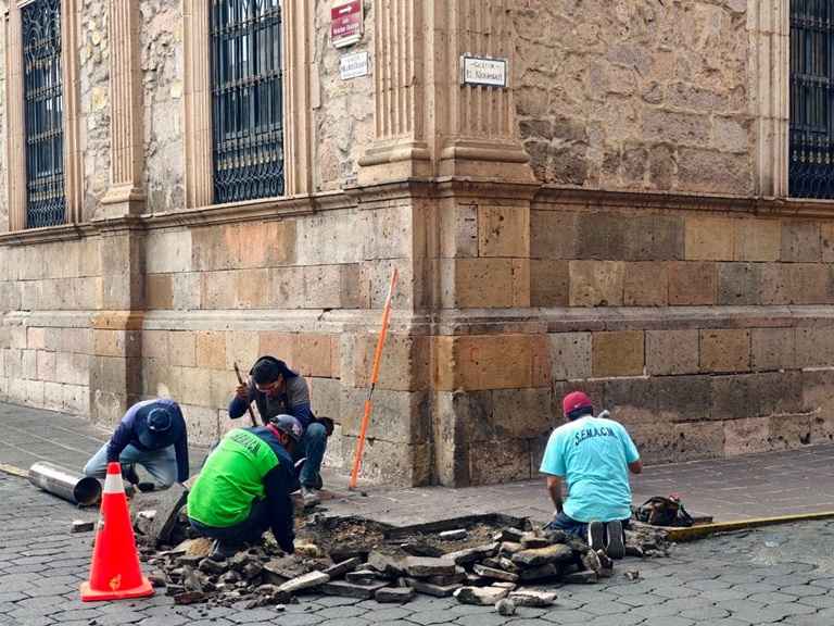 Gobierno de Morelia fortalece mantenimiento de espacios peatonales en el Centro Histórico Gobierno de Morelia fortalece mantenimiento de espacios peatonales en el Centro Histórico