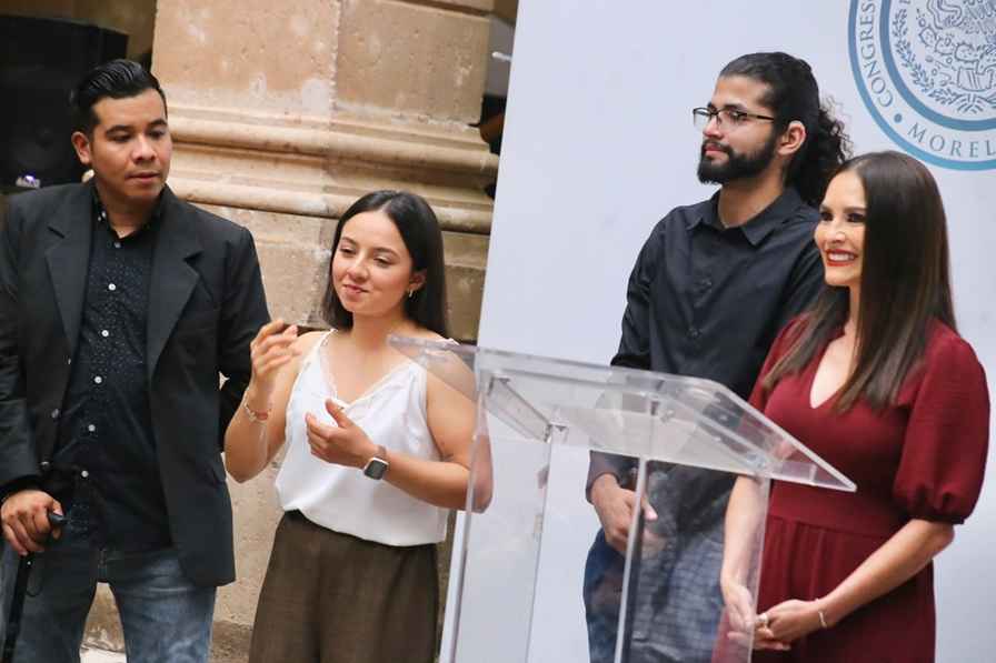 Desde el Congreso, Nalleli Pedraza refrenda su compromiso con la comunidad sorda Desde el Congreso, Nalleli Pedraza refrenda su compromiso con la comunidad sorda