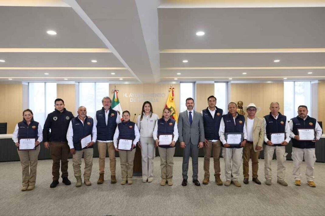 Gobierno de Morelia reconoce trayectoria y vocación de servicio de elementos de Protección Civil y Bomberos Gobierno de Morelia reconoce trayectoria y vocación de servicio de elementos de Protección Civil y Bomberos