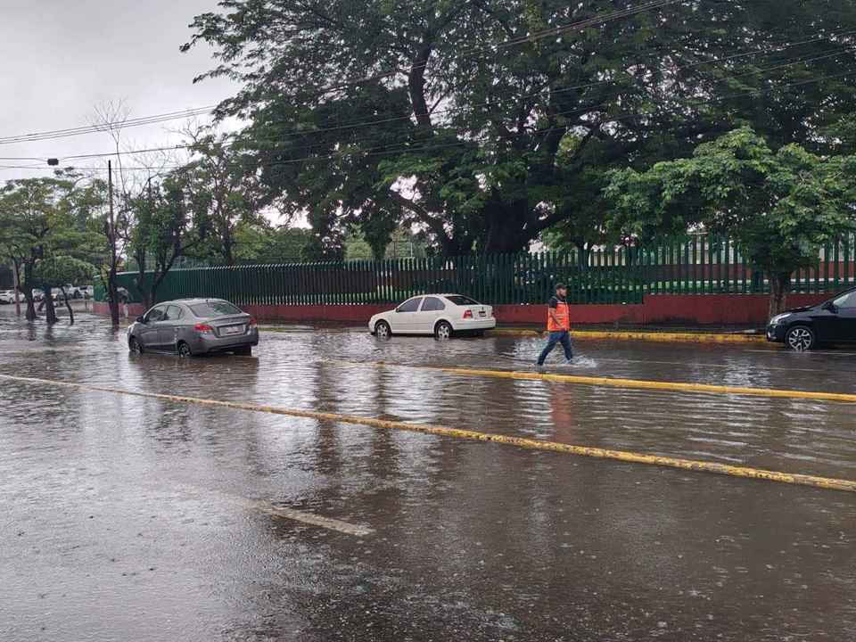 Suspenden clases en la región Sierra-Costa como medida preventiva por huracán “Rachel” Suspenden clases en la región Sierra-Costa como medida preventiva por huracán “Rachel”