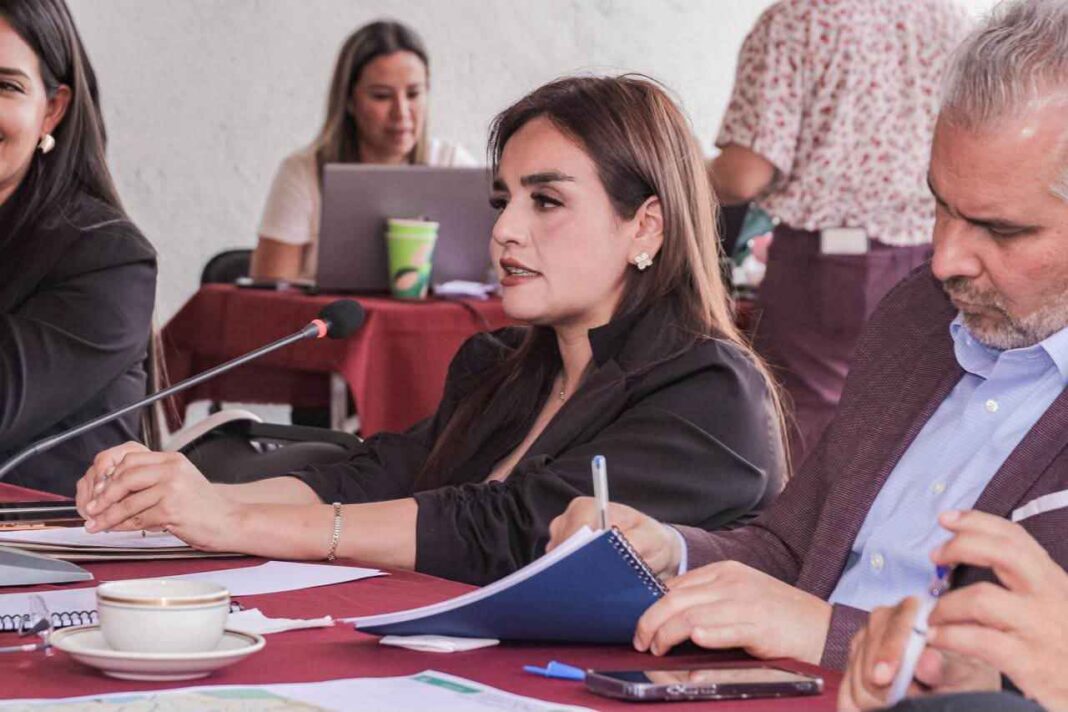 Grecia Quiroz buscaría amparo para no entregar celulares de Carlos Manzo, revela Yesenia Méndez Grecia Quiroz buscaría amparo para no entregar celulares de Carlos Manzo, revela Yesenia Méndez