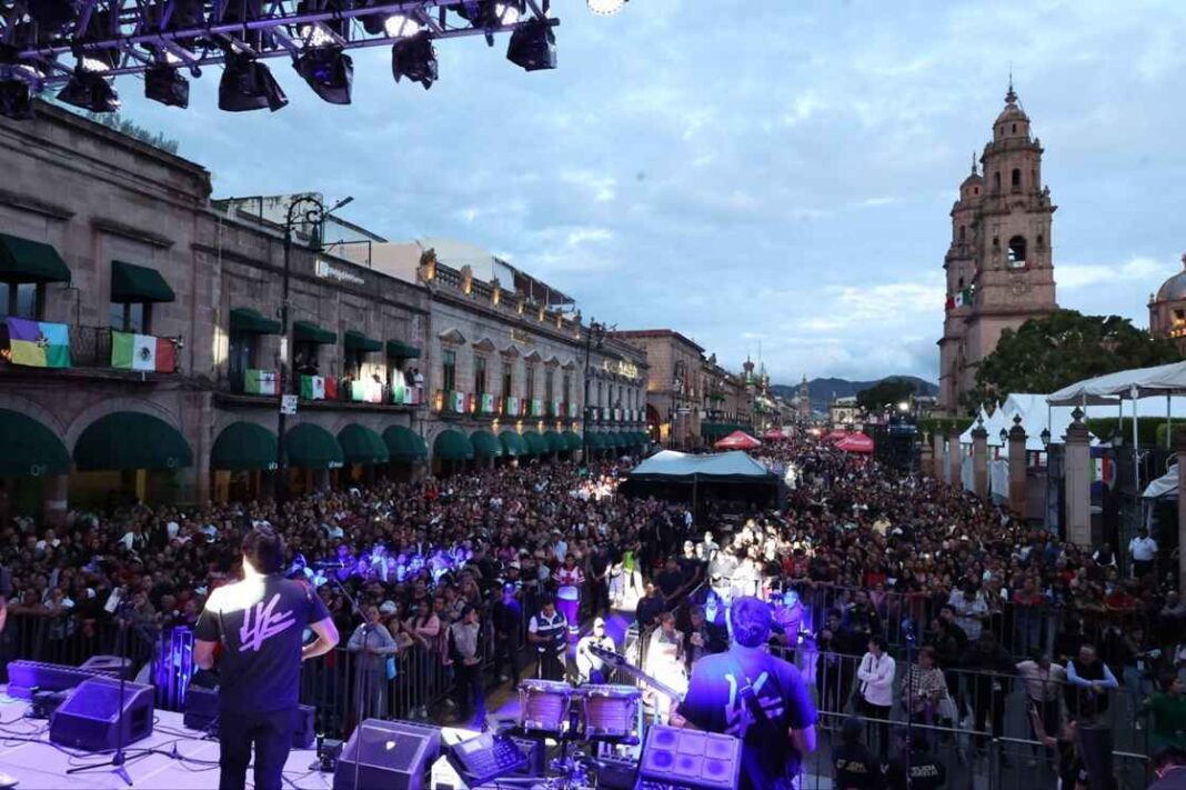 Arranca la Fiesta Moreliana con música y alegría en el Centro Histórico Arranca la Fiesta Moreliana con música y alegría en el Centro Histórico