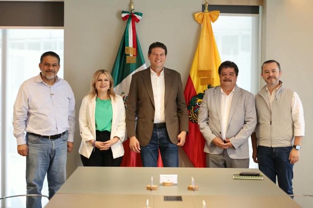 Alfonso Martínez Alcázar y Canaco estrechan lazos para fortalecer economía local Alfonso Martínez Alcázar y Canaco estrechan lazos para fortalecer economía local