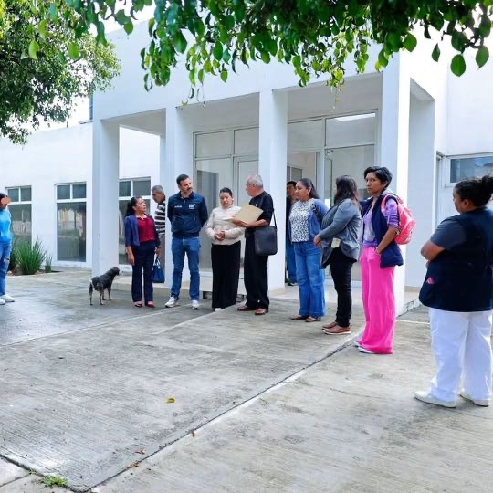 Yankel Benítez supervisa mantenimiento en clínica de Misión del Valle Yankel Benítez supervisa mantenimiento en clínica de Misión del Valle