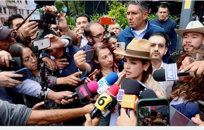Grecia Quiroz pide a la FGR atraer el caso de Carlos Manzo entre señalamientos por el retraso en las investigaciones Grecia Quiroz pide a la FGR atraer el caso de Carlos Manzo entre señalamientos por el retraso en las investigaciones