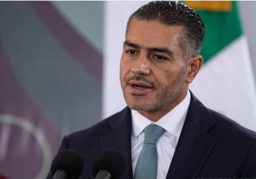 Despliegan lonas con amenazas contra Omar García Harfuch y corporaciones en Guerrero Despliegan lonas con amenazas contra Omar García Harfuch y corporaciones en Guerrero