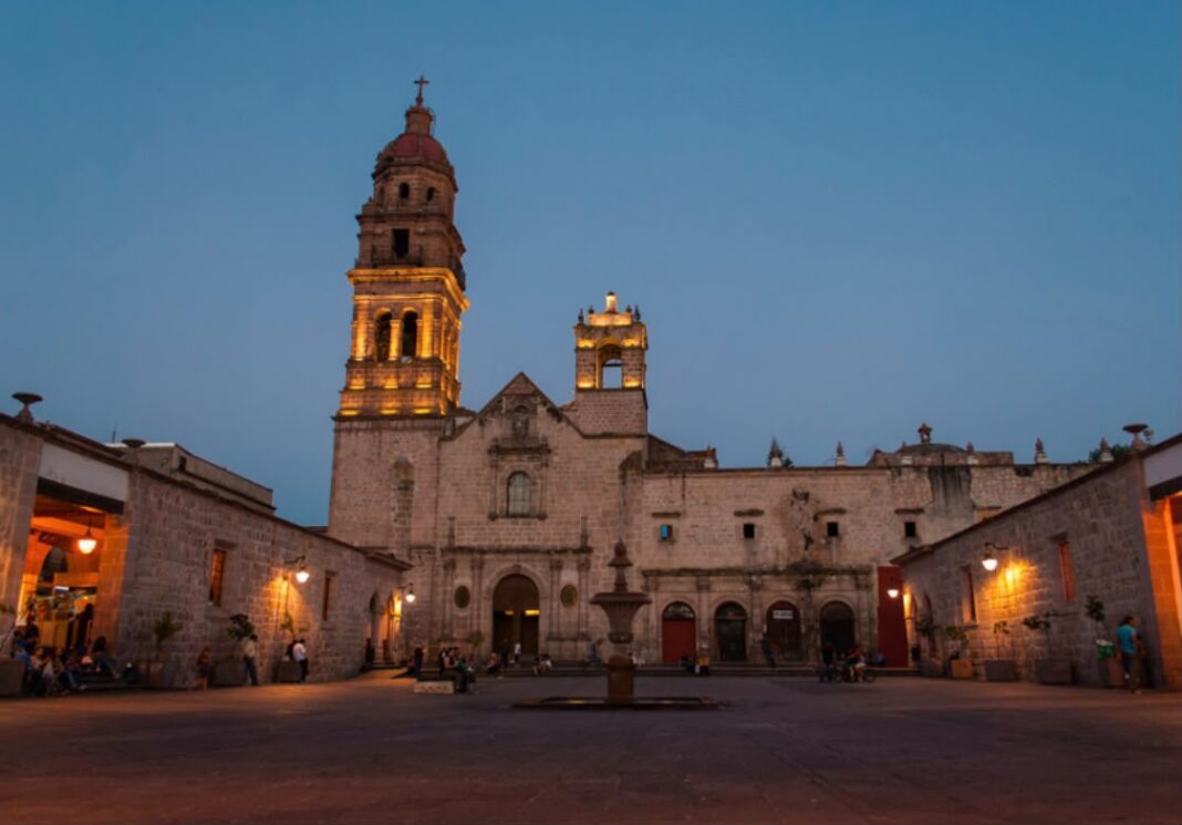 Ex Convento de San Agustín: La fascinante leyenda de La Mano Negra Ex Convento de San Agustín: La fascinante leyenda de La Mano Negra
