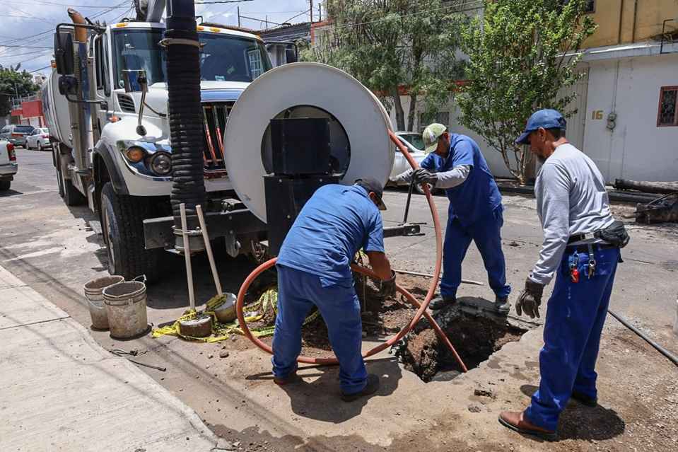 Previene Ooapas obstrucciones y afectaciones con trabajos permanentes de desazolve Previene Ooapas obstrucciones y afectaciones con trabajos permanentes de desazolve