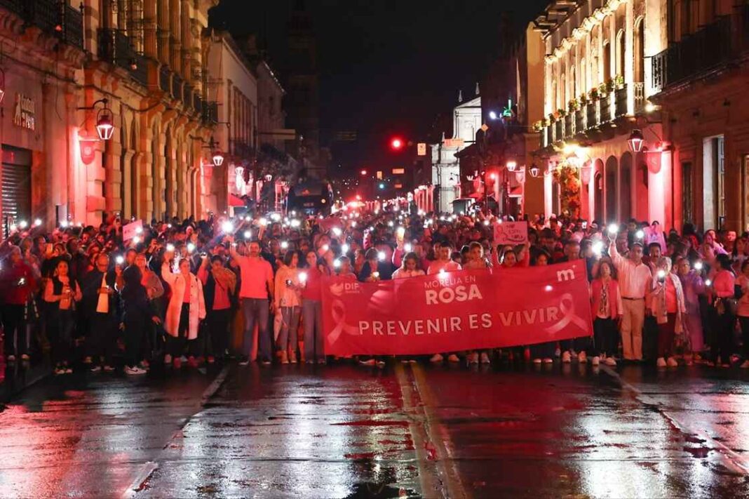 Familias llenan de esperanza las calles de Morelia con la Caminata Pinktate de Rosa Familias llenan de esperanza las calles de Morelia con la Caminata Pinktate de Rosa