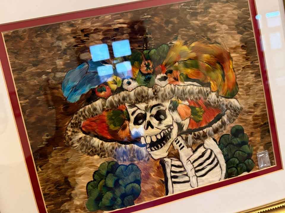 Inauguran la exposición “Ecos del Arte Plumaria” en el Museo del Estado Inauguran la exposición “Ecos del Arte Plumaria” en el Museo del Estado
