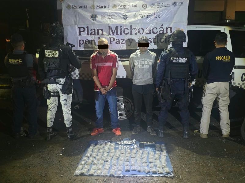 Detenidos por narcomenudeo Jose “N” el “Characo” y Jesús “N” el “Alanís”, en Uruapan Detenidos por narcomenudeo Jose “N” el “Characo” y Jesús “N” el “Alanís”, en Uruapan
