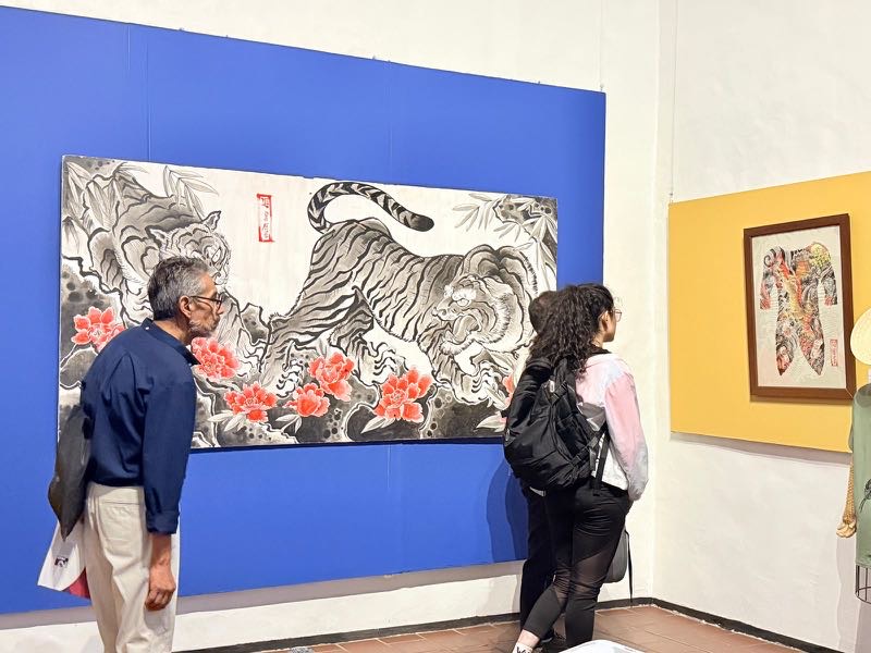 Inauguran “YUGO”, encuentro entre la tradición purépecha y el tatuaje japonés Inauguran “YUGO”, encuentro entre la tradición purépecha y el tatuaje japonés