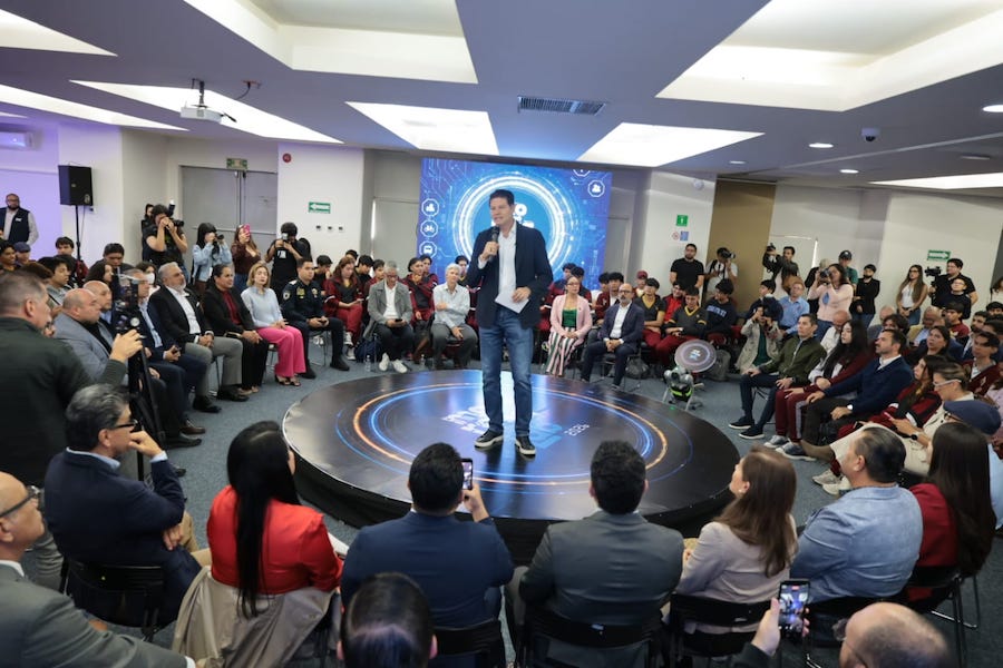Morelia, ciudad de oportunidades para las y los jóvenes: Alfonso Martínez Alcázar Morelia, ciudad de oportunidades para las y los jóvenes: Alfonso Martínez Alcázar
