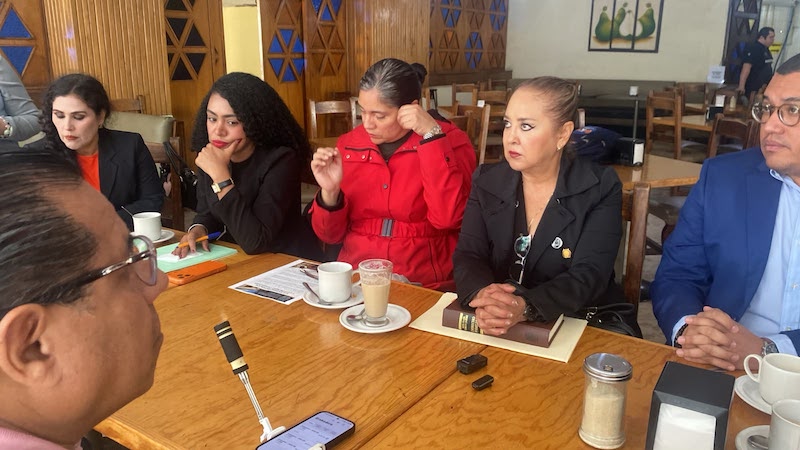 “Nos despojaron de nuestras materias”: docentes de Derecho reclaman asignaciones en la UMSNH “Nos despojaron de nuestras materias”: docentes de Derecho reclaman asignaciones en la UMSNH