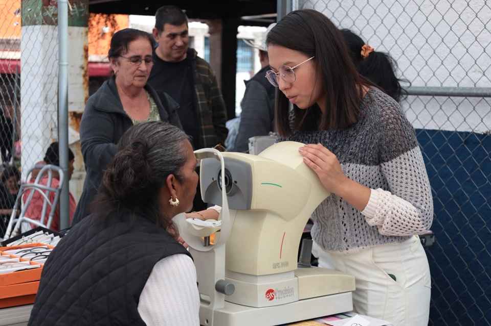 Semmujeris acerca servicios de atención y prevención a mujeres del Mercado Revolución Semmujeris acerca servicios de atención y prevención a mujeres del Mercado Revolución